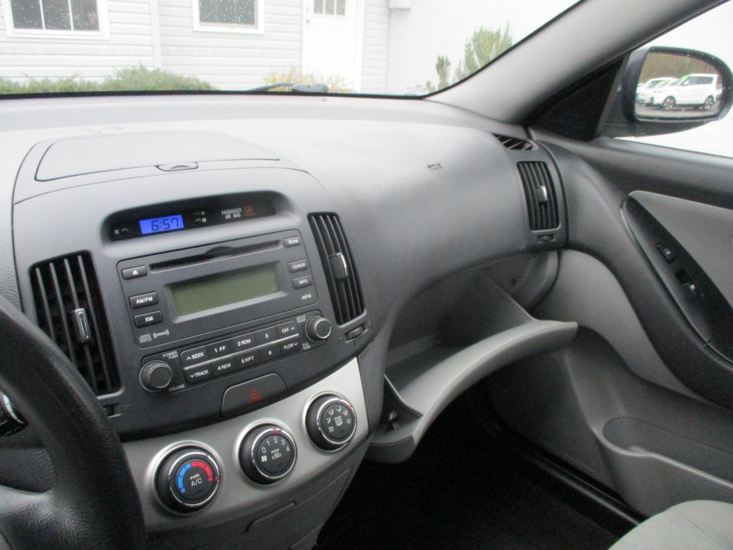 2010 BLACK Hyundai Elantra (KMHDU4AD0AU) with an 2.0L L4 DOHC 16V engine, AUTOMATIC transmission, located at 540a Delsea Drive, Sewell, NJ, 08080, (856) 589-6888, 39.752560, -75.111206 - Photo#16